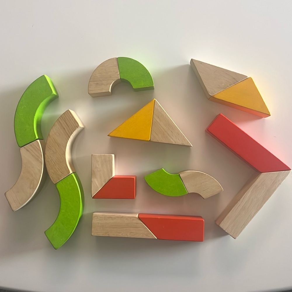 PlanToys Twisted Blocks Set